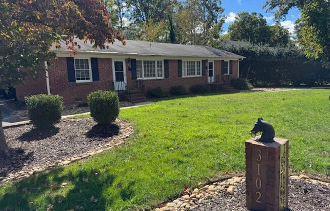 Location - Location - 2 bedrooms - 1.5 Baths, End Unit Townhome with Great Space in the heart of the Eastside.