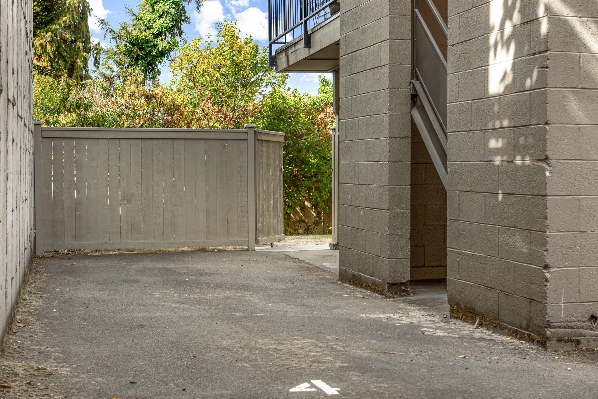 WAY Waytcliff Apartments