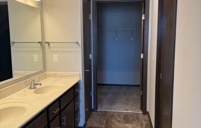 2 beds, 2 baths, 1,391 sqft, $2,600, Unit 213