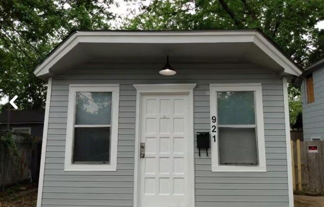 Cozy 2 Bed, 2 Bath Home in Vibrant Old East Dallas