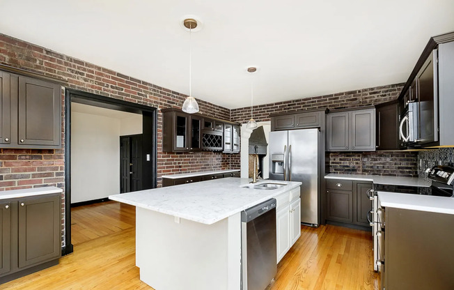 3 beds, 3.5 baths, 2,360 sqft, $4,200