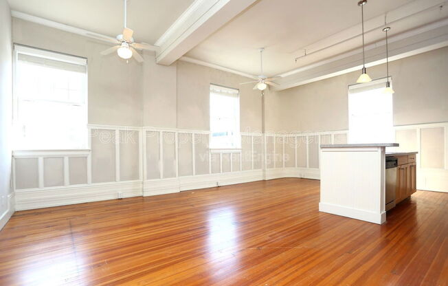 1 bed, 1 bath, 814 sqft, $1,195, Unit 11