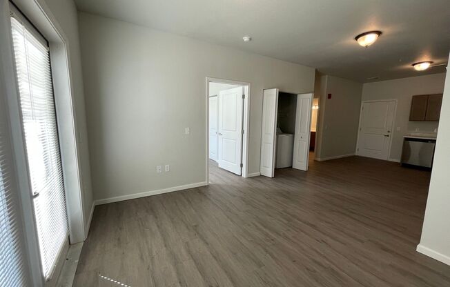 2 beds, 2 baths, 891 sqft, $1,150, Unit 1140-111