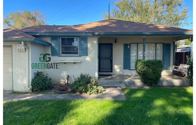 3 BEDROOM 1 BATH HOME IN MODESTO!!
