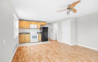 2 beds, 1 bath, 600 sqft, $1,100, Unit 2F