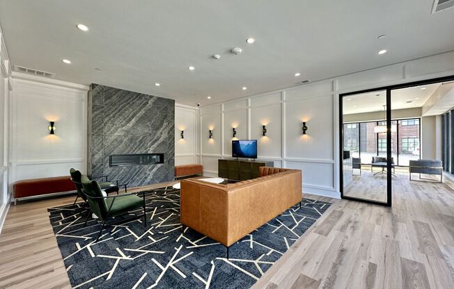 1 bed, 1 bath, 647 sqft, $1,210, Unit HW-310