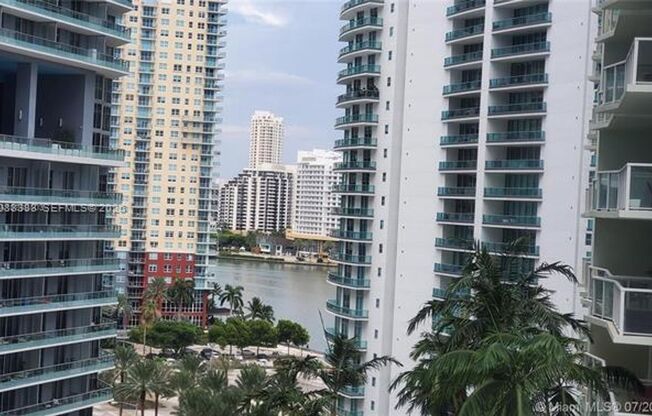 2 beds, 2 baths, $3,600, Unit # 1203