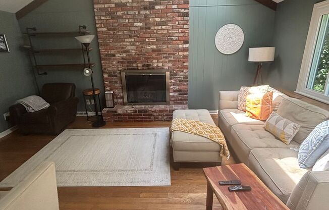 Beautiful 4-bedroom home located in Allison Park!