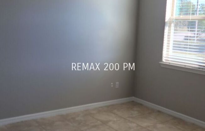 656 BISHOP BAY LOOP