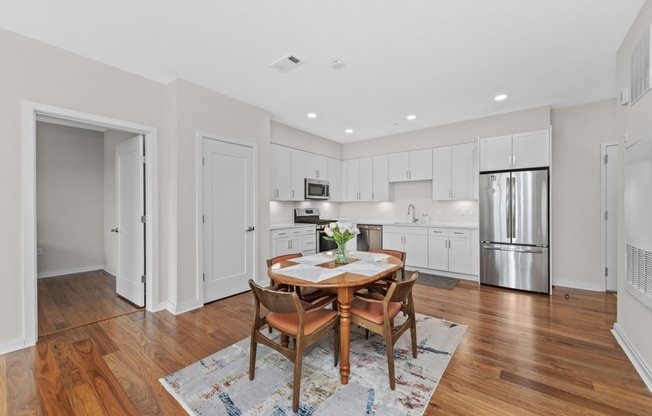 2 beds, 2 baths, 1,194 sqft, $4,000, Unit 417