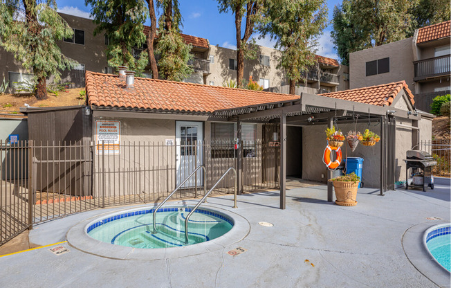 2 beds, 1 bath, 760 sqft, $1,995, Unit 12