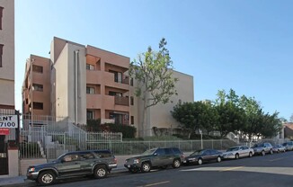 732 S BONNIE BRAE ST