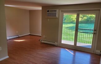 1 bed, 1 bath, 750 sqft, $1,279, Unit 15