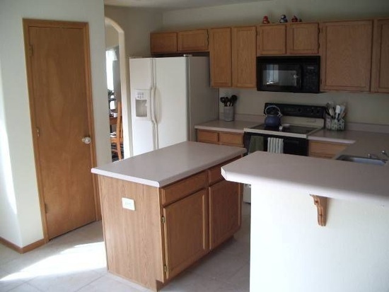 Beautiful 5 Bedroom 3.5 Bath Home In Saddle Rock!!