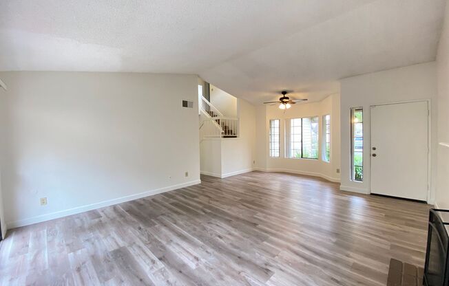 3Bd/2.5Ba house in Shadowridge!