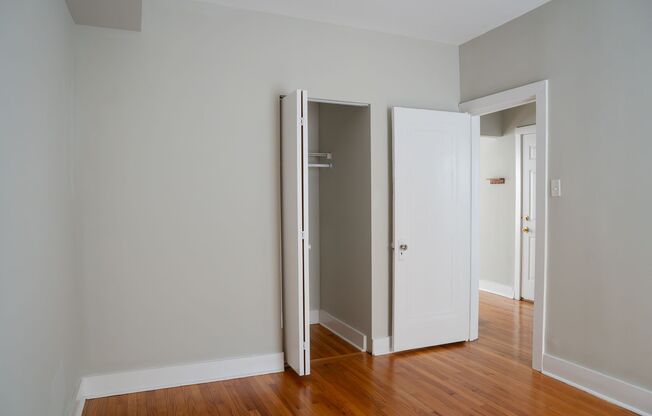 2 beds, 1 bath, 775 sqft, $1,825, Unit 3010-2N