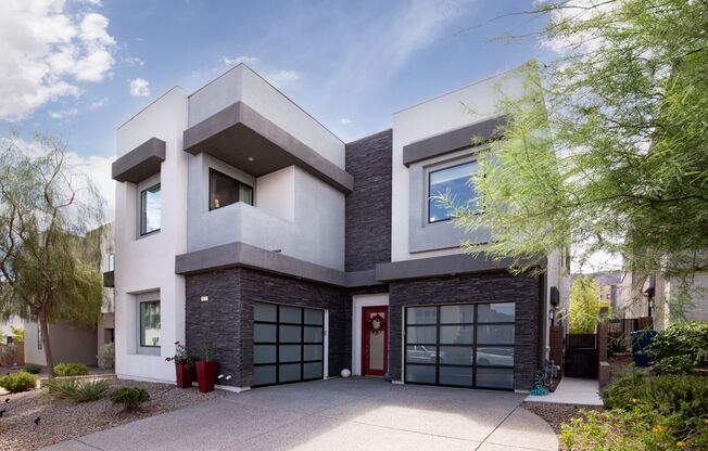 STUNNING MODERN HOME IN HENDERSON