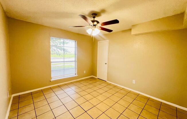 1 bed, 1 bath, 666 sqft, $1,175, Unit 1-129