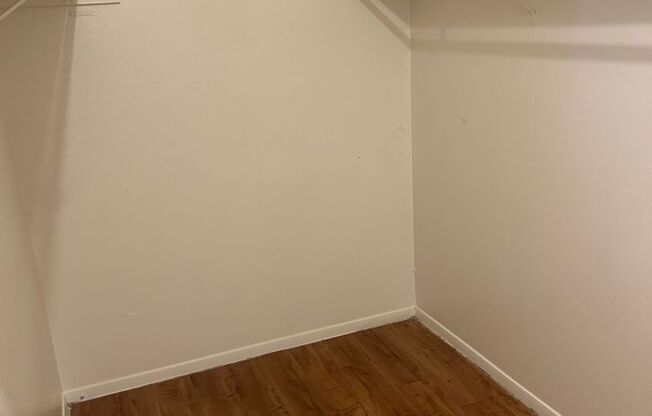 2 beds, 2 baths, 920 sqft, $1,814, Unit SUX-318