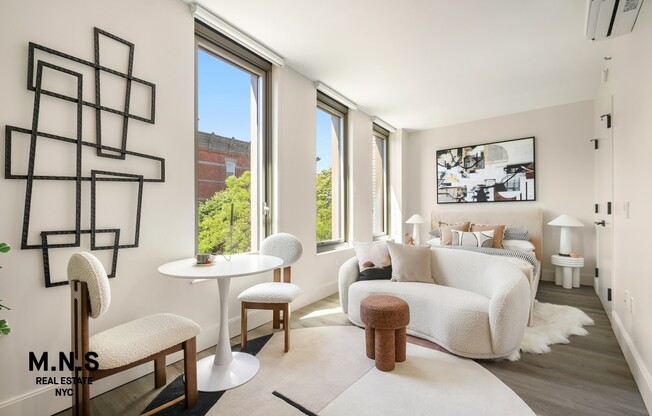 Studio, 1 bath, $3,245, Unit 720