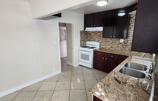 2 beds, 1 bath, $2,650