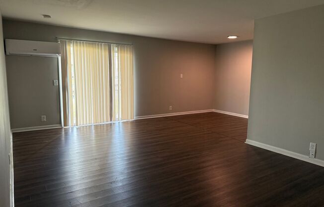 2 beds, 1 bath, 1,000 sqft, $1,195, Unit A8