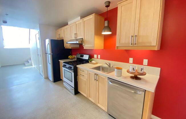 1 bed, 1 bath, 718 sqft, $1,895, Unit 10D