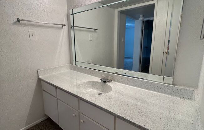 2 beds, 2 baths, 996 sqft, $1,179, Unit 06-031