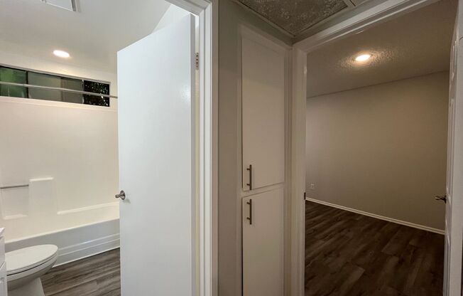 2 beds, 1 bath, 1,000 sqft, $1,898, Unit 120