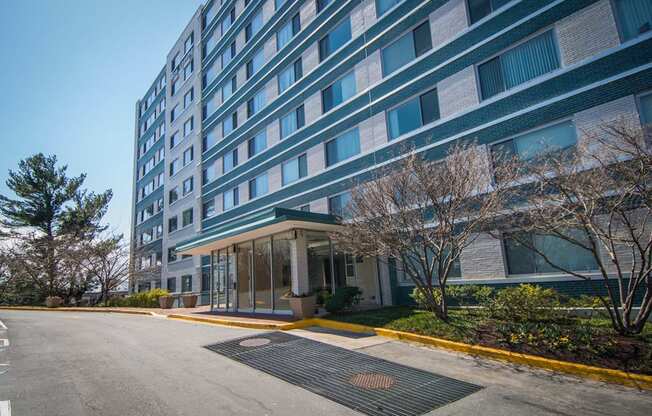 8600 Apartments Controlled Access 04