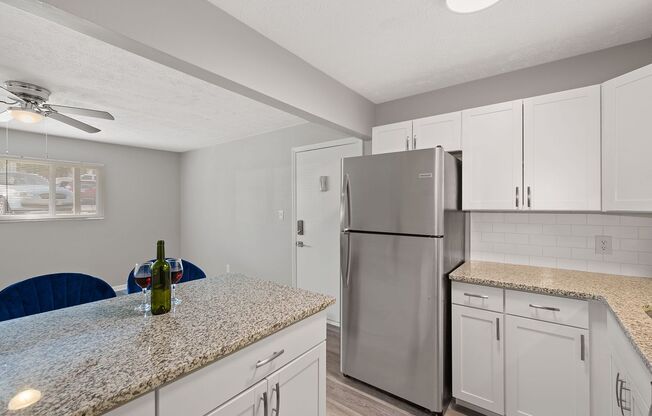 2 beds, 1.5 baths, 900 sqft, $1,650, Unit F05