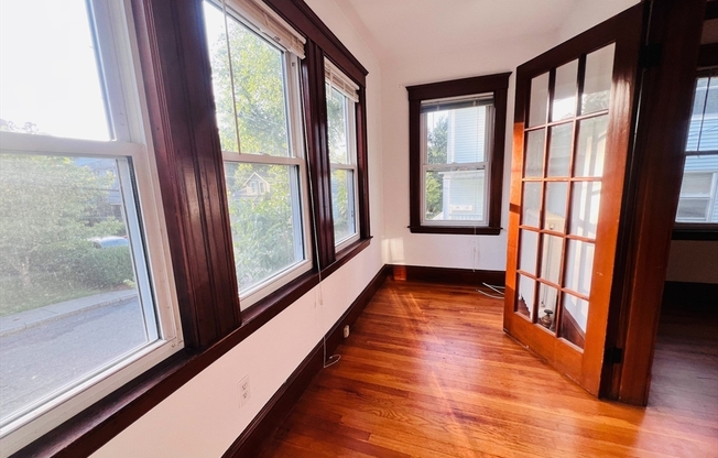 16 RUSSELL RD