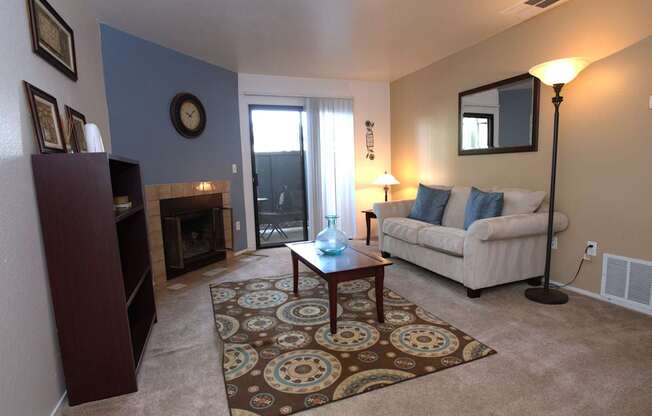 Sierra Glen model living room and patio