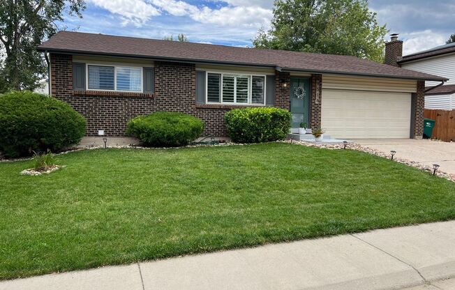Stunning 5 Bedroom in the Coveted Kipling Villas Neighborhood! Available NOW!!