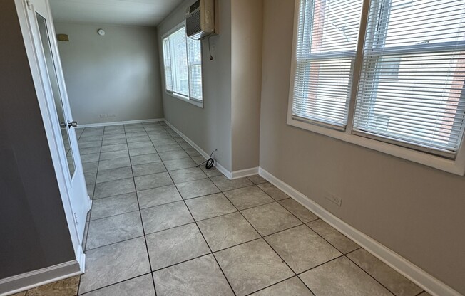 9610 Ivanhoe Ave.