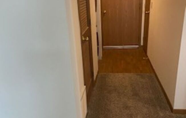 1 bed, 1 bath, 807 sqft, $902, Unit 11427-20