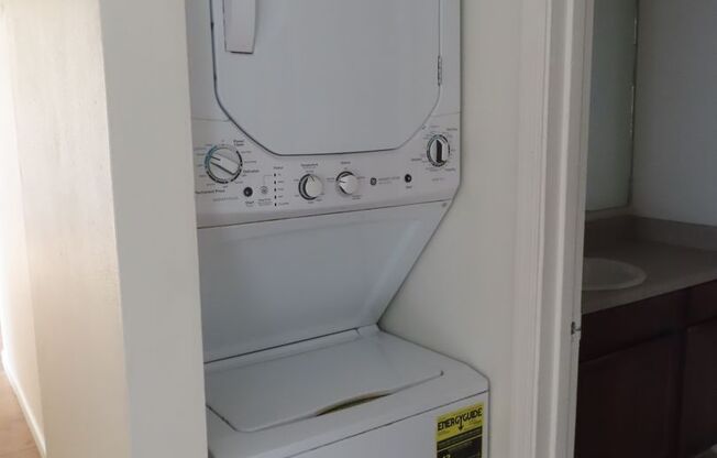 2 beds, 2 baths, $1,095, Unit # 129