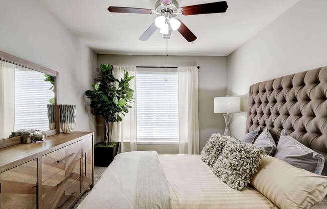 1 bed, 1 bath, 806 sqft, $1,356