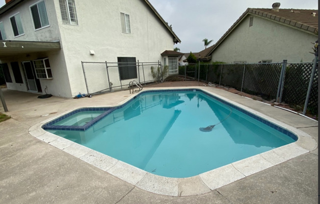 4 beds, 2.5 baths, $4,950