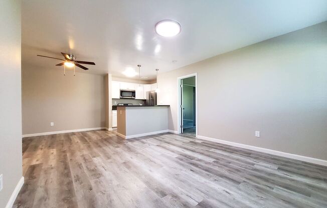 2 beds, 2 baths, 800 sqft, $2,495, Unit 221