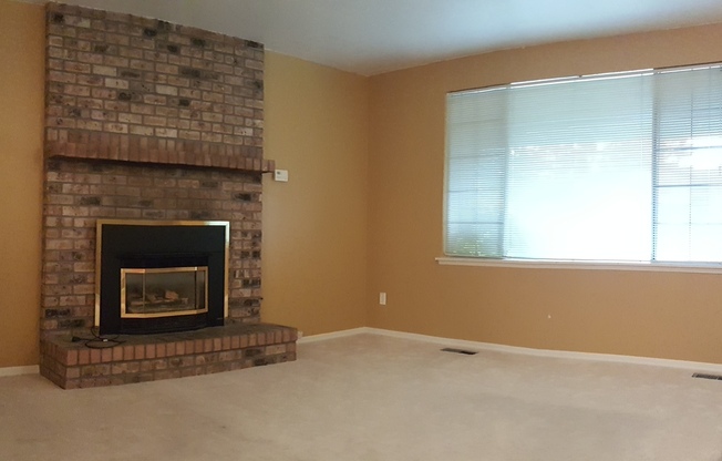 3 beds, 2 baths, $2,400