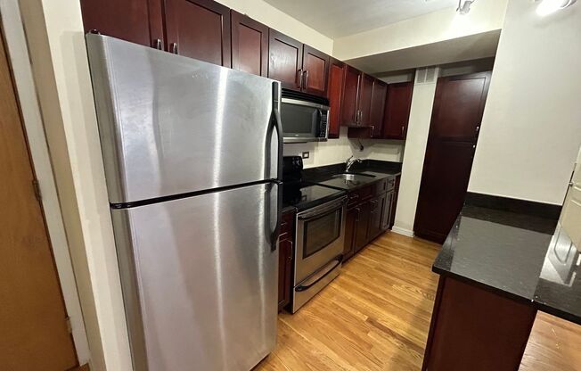 1 bed, 1 bath, 700 sqft, $1,775, Unit 418-0202