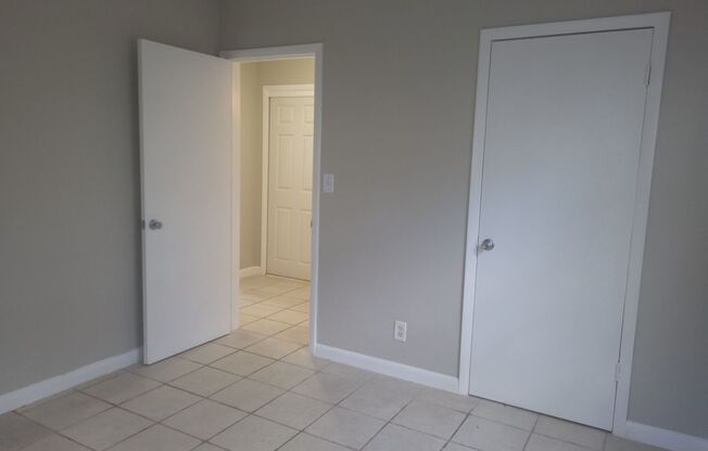 1 bed, 1 bath, 850 sqft, $1,700