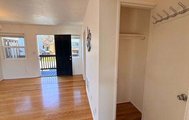 2 beds, 1 bath, 801 sqft, $1,799, Unit 3020-06