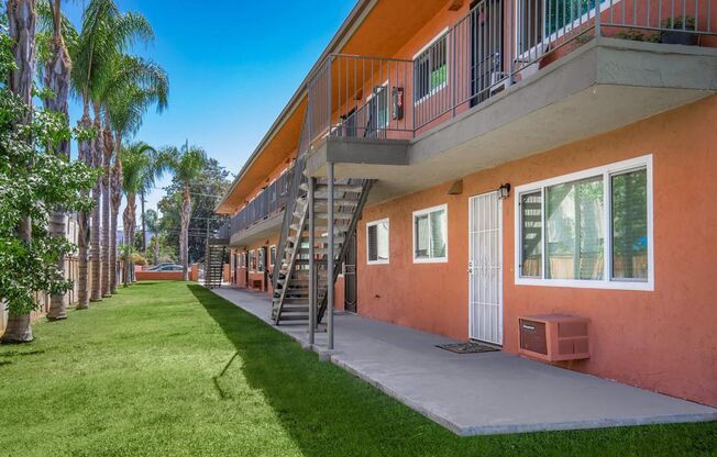 Lila Gardens