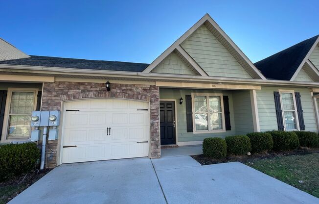 Low Maintenance, 2 Bedroom, 2 Bath Townhome in Grovetown!