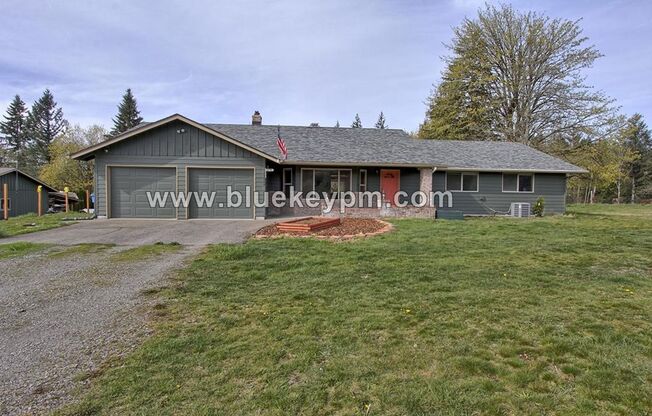 AMAZING HOME! 3 Beds, 3 Baths, HUGE 3/4 Acres in Yacolt.