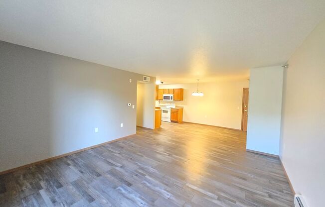 2 beds, 1 bath, 1,020 sqft, $1,200, Unit 107