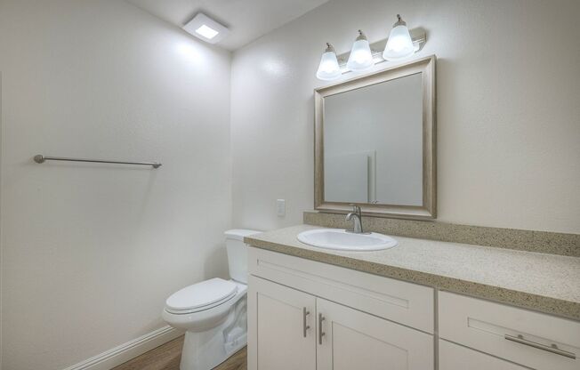 2 beds, 1.5 baths, 1,125 sqft, $2,495, Unit I-03