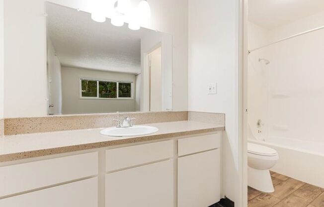 1 bed, 1 bath, 540 sqft, $1,300, Unit 19